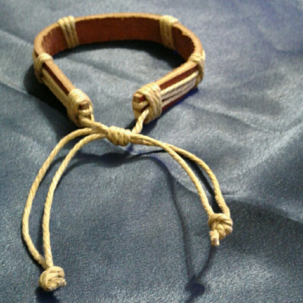 ❤️5/$25. Leather "Forgiven" Bracelet - Picture 3 of 4